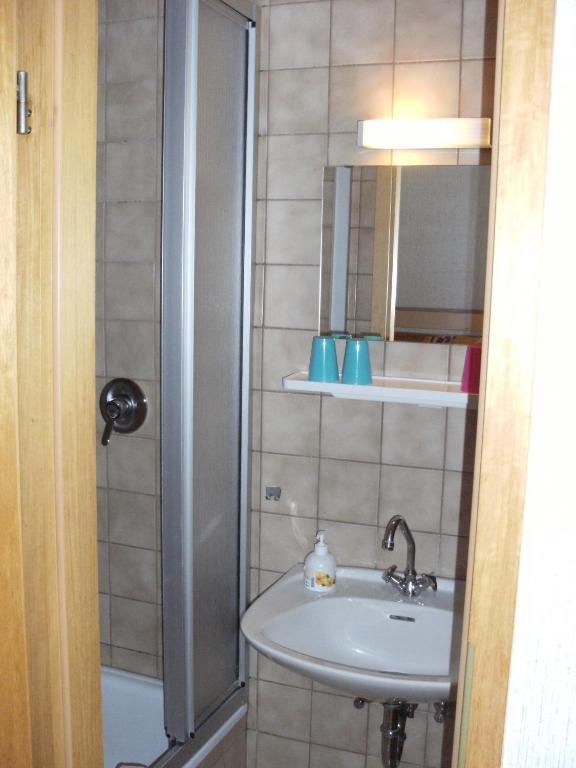 Haus Sonneneck Otel Medebach Oda fotoğraf